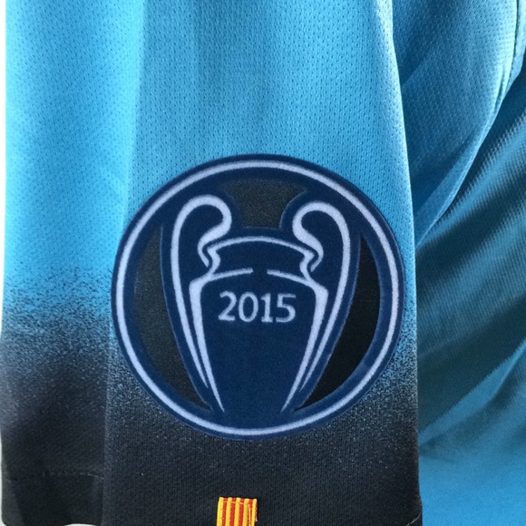 Barcelona Away Jersey-OPEN TO OFFERS!😊💵💵 - Picture 9 of 15